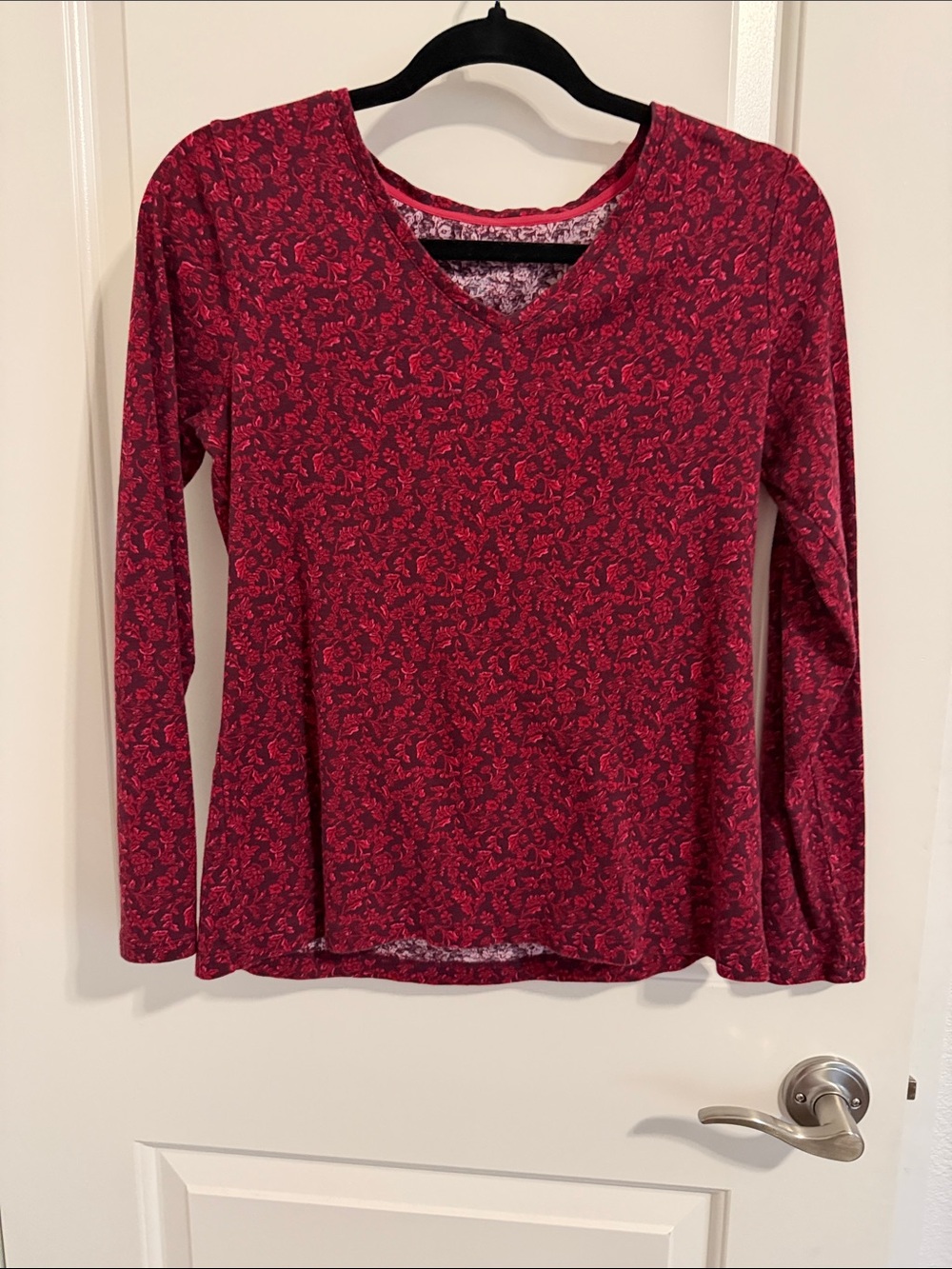 croft & barrow Red Floral V-Neck Long Sleeve Tee